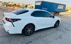 تۆیۆتا کامری